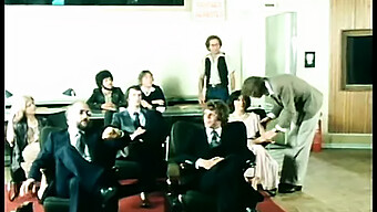 Cathy Stewart Egy Klasszikus, Teljes Hosszúságú Filmben Elégíti Ki Vágyait 1979-Ből